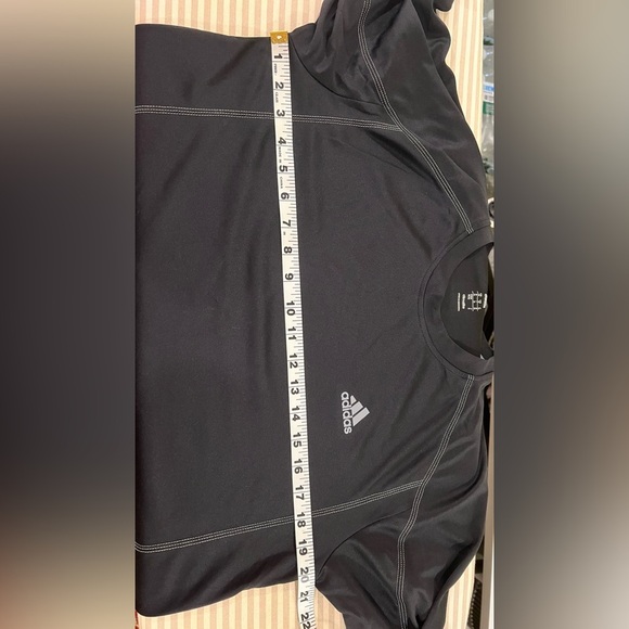 adidas Climalite Relaxed Activewear Tops for Men. Black color size M - Picture 8 of 9